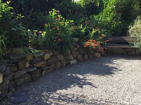 Kleiner Kokon mit seinem geheimen Garten