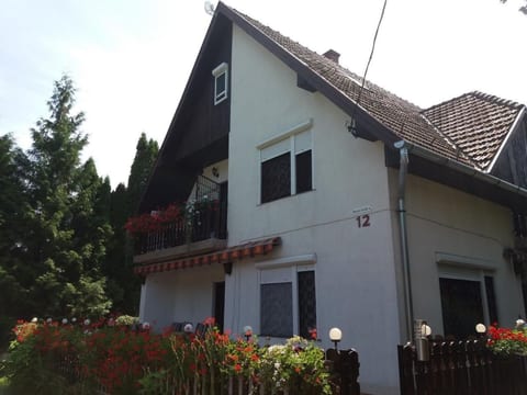 Wohnung in Fonyód mit Garten und Grill