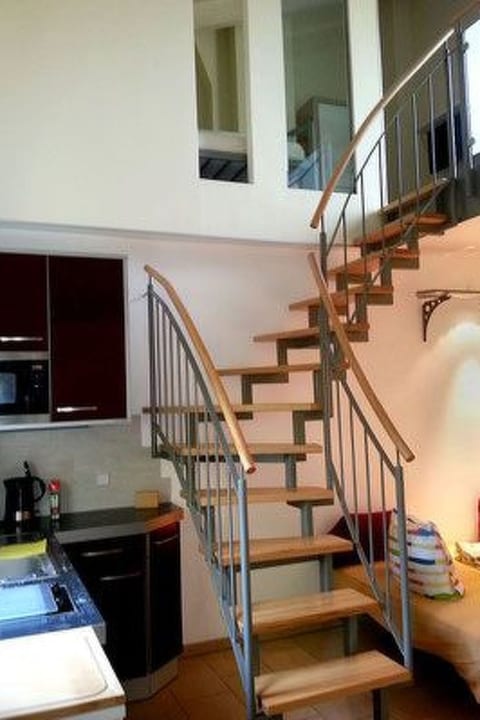 Moderne Maisonette-Wohnung mit Terrasse