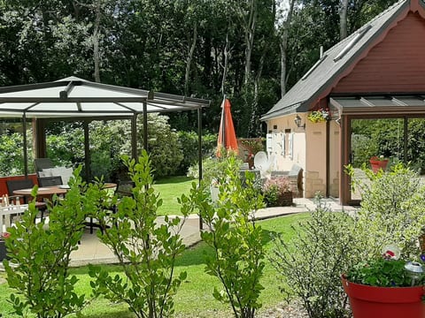 Chalet "gite du bois d'amour"(Hütte des Liebesh)
