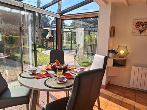 Chalet "gite du bois d'amour"(Hütte des Liebesh)