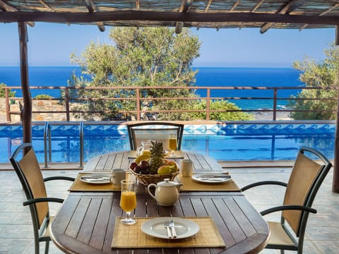 Traditionelle Villa mit Pool und Meerblick Elafonissi