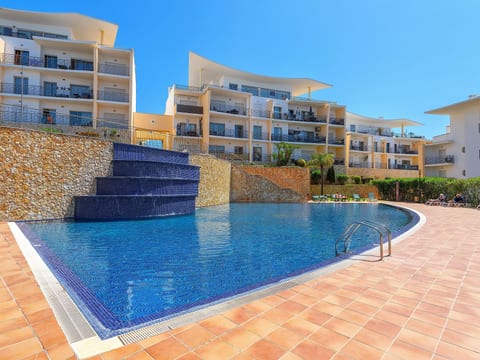 BnB Homes Wohnung mit Terrasse und Schwimmbad