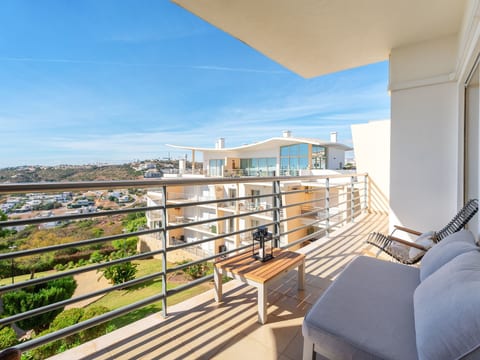 BnB Homes Wohnung mit Terrasse und Schwimmbad