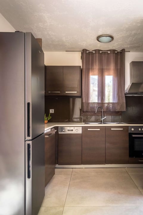 Niriides Villas_ Dafne _ 3-Schlafzimmer privater Pool