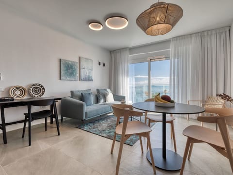 Luxuriöse Wohnung mit Meerblick Stoa Serenity