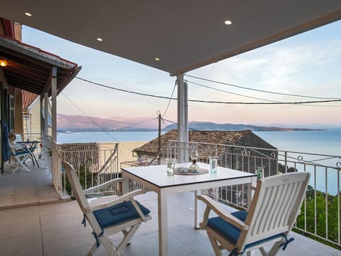 Studio mit atemberaubendem Blick auf das Meer