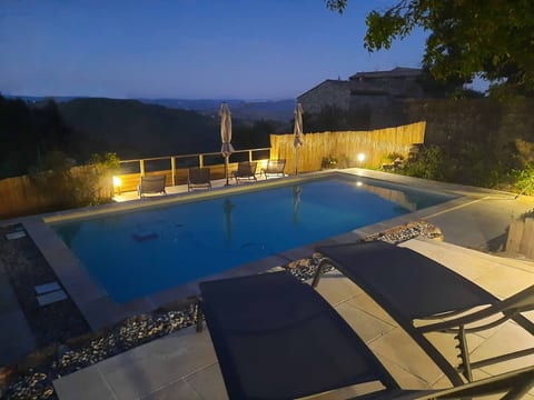 Haus "La Croix Dupuy" mit privatem Pool