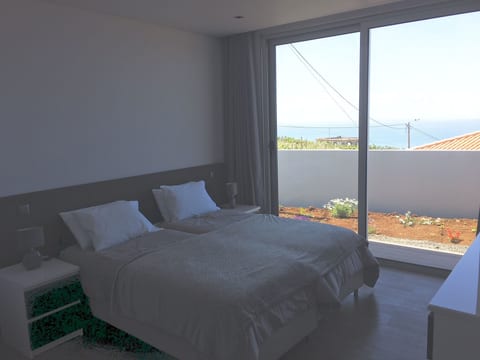 "Villa Pinheira II"