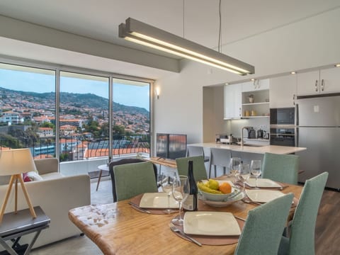 für 4 Personen ca. 110 m2 in Funchal, Madei