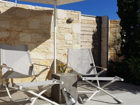 Gut ausgestattete Villa mit Pool und privatem Garten