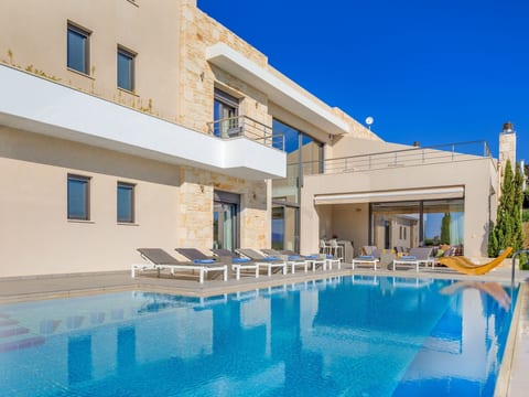 Luxusvilla in Almyrida mit wunderschönem Blick