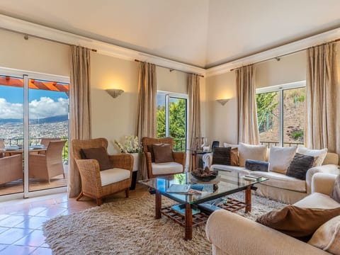 Elegante Ferienwohnung mit Gemeinschaftspool und Wellnessbereich