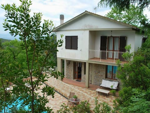 Villa 'Castagno' mit Pool