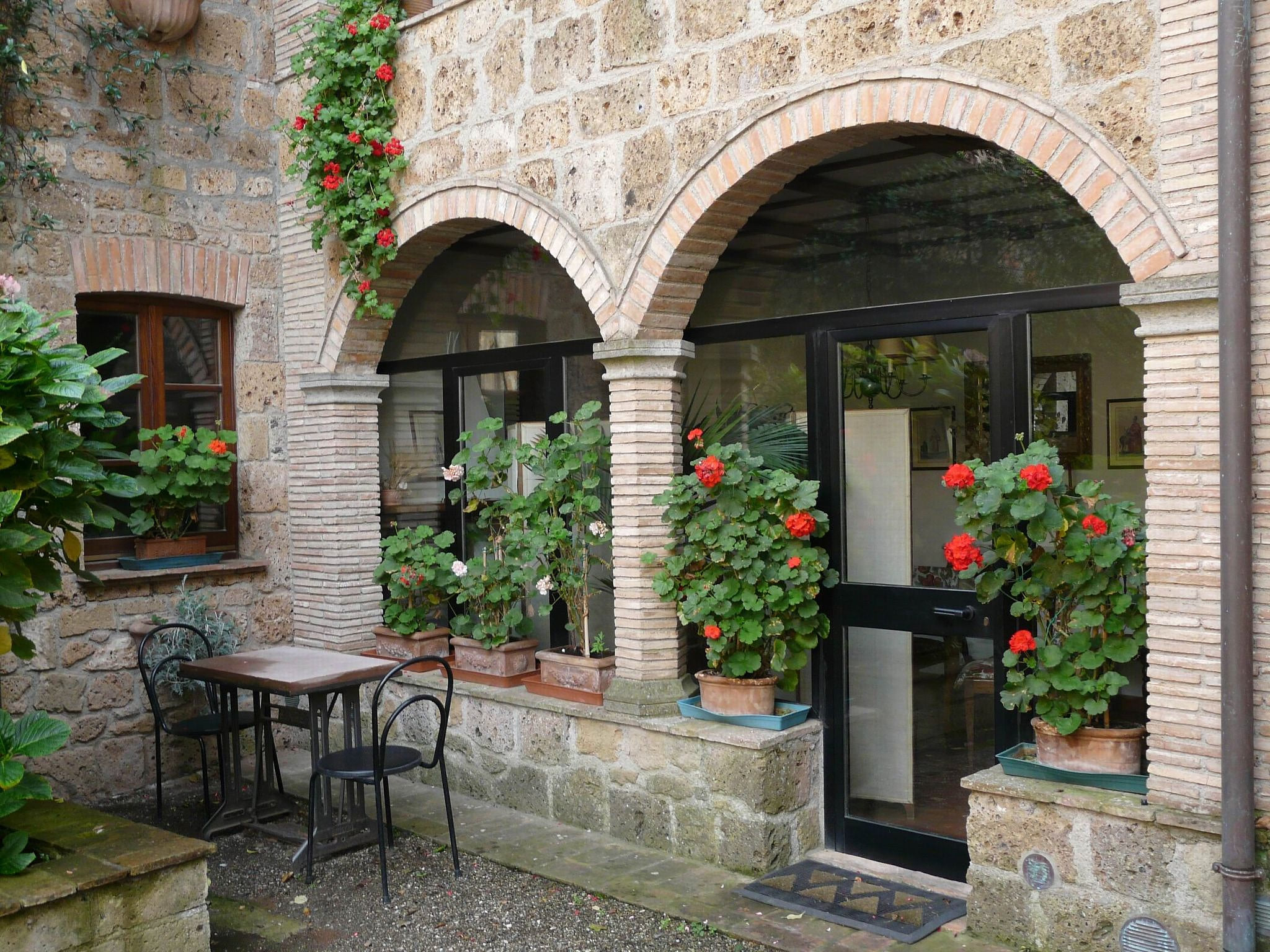 Komfortable Unterkunft in einem Schloss, Schwimmbad