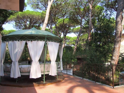 'Azalea' mit Terrasse