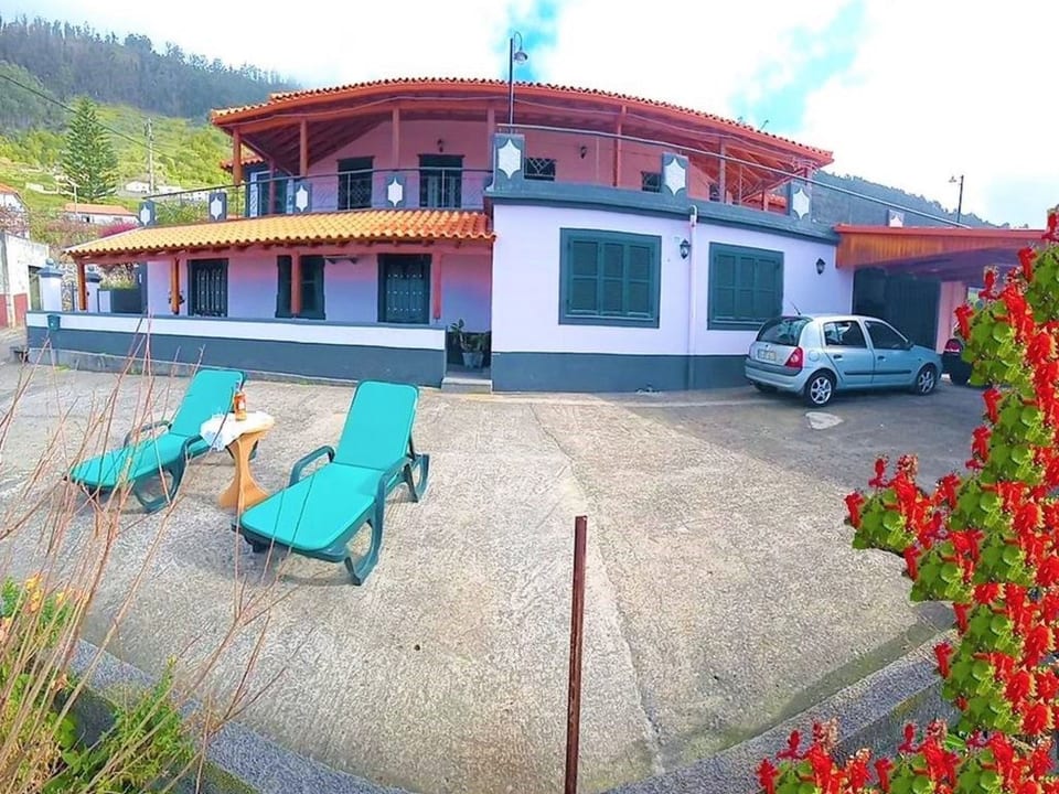 Die lustige und entspannende Wohnung mit Terrasse und Aussicht - Arco da Calheta
