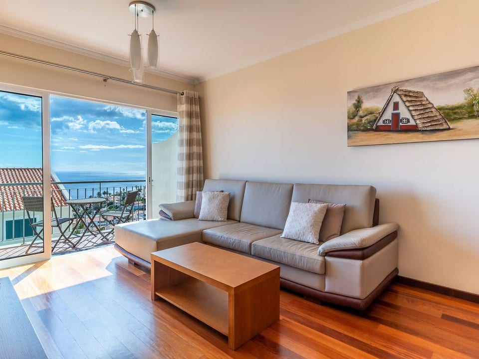 Garajau View mit Balkon - Caniço