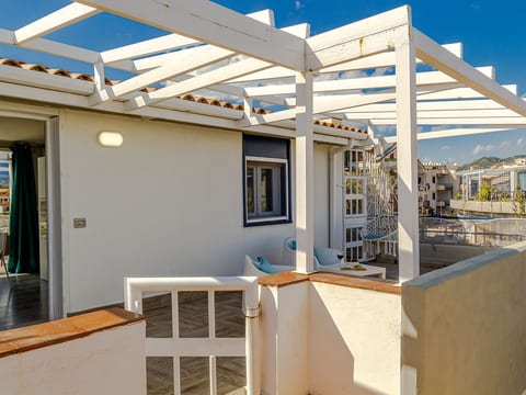Naxos Loft Ferienwohnung mit Terrasse