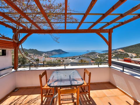 Villa mit Meerblick und privatem Pool