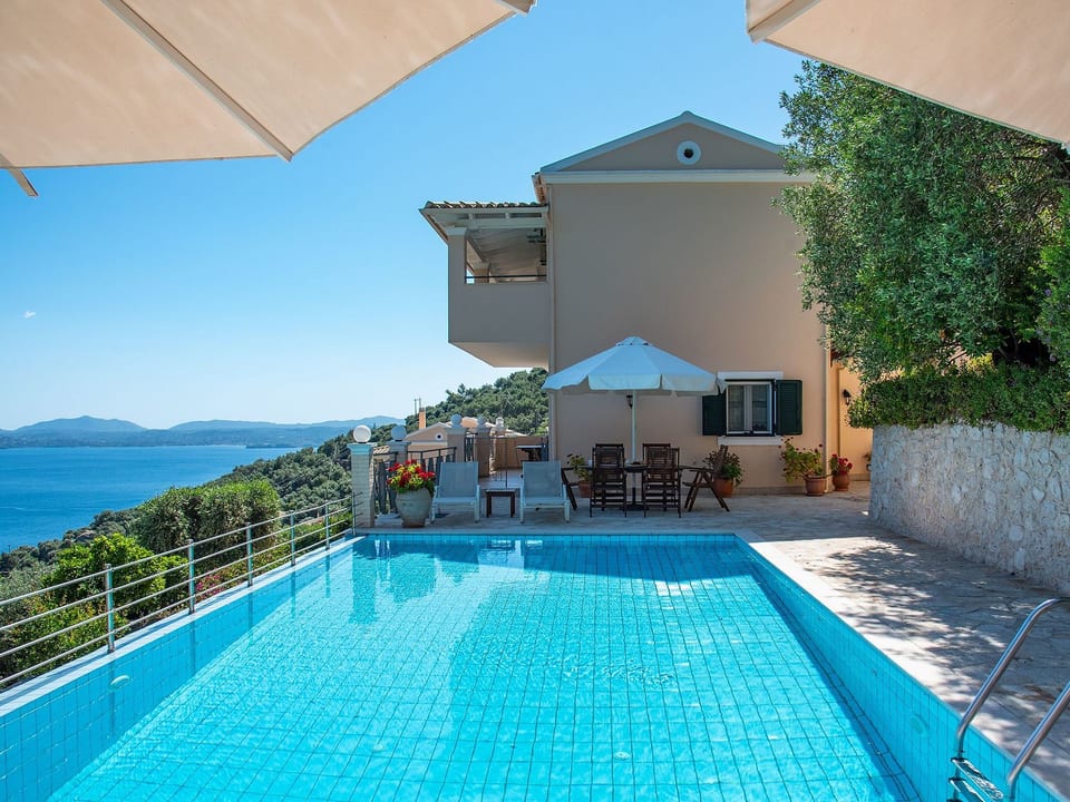 Villa Anthula mit Pool und herrlichem Meerblick - Kalami