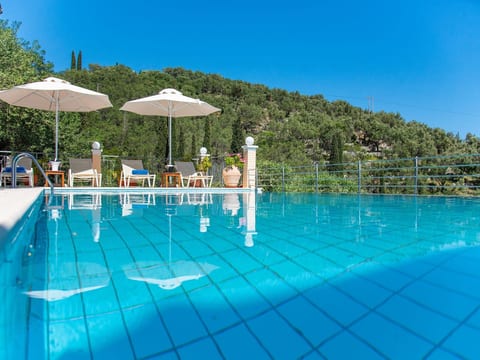 Villa Anthula mit Pool und herrlichem Meerblick