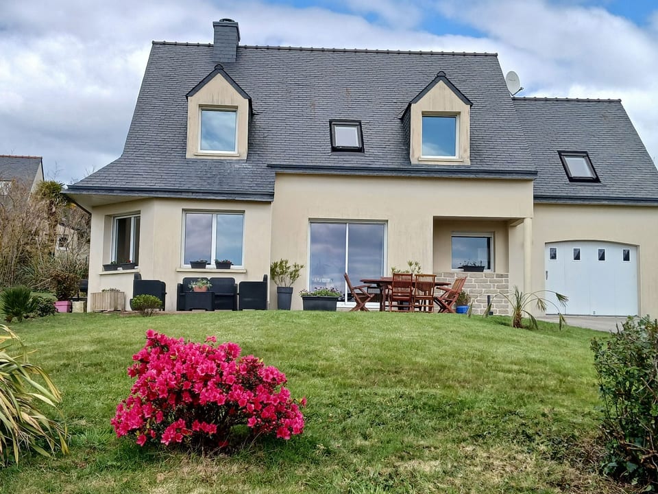 Haus mit Garten und herrlichem Meerblick - Morgat