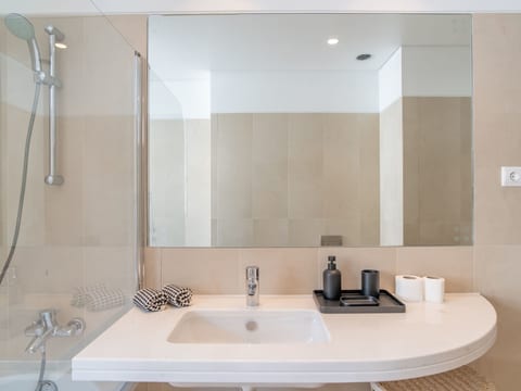 "Movenpick Apartment"