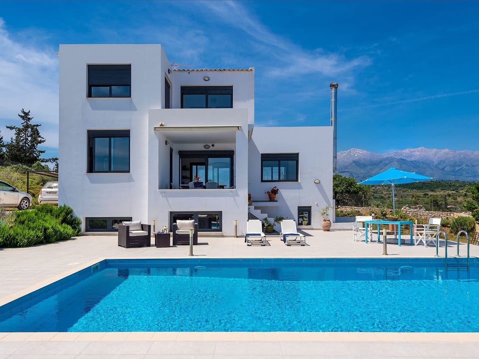 Villa mit Pool für bis zu 8 Personen. Meerblick. - Almyrida