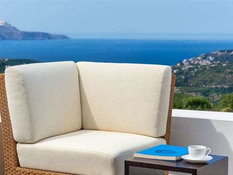 Villa mit Pool für bis zu 8 Personen. Meerblick.