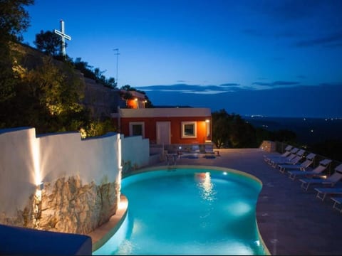 Villa Aurora - piscina panoramica - vista WOW!