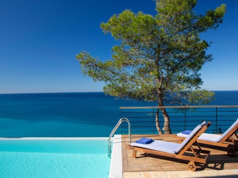 Milos Bay Villas- Brandneue moderne Villa mit spektakulärem Blick auf den Stran