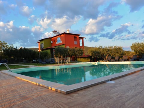 Modernes Studio für 3 Personen, Pool- und Gartenblick