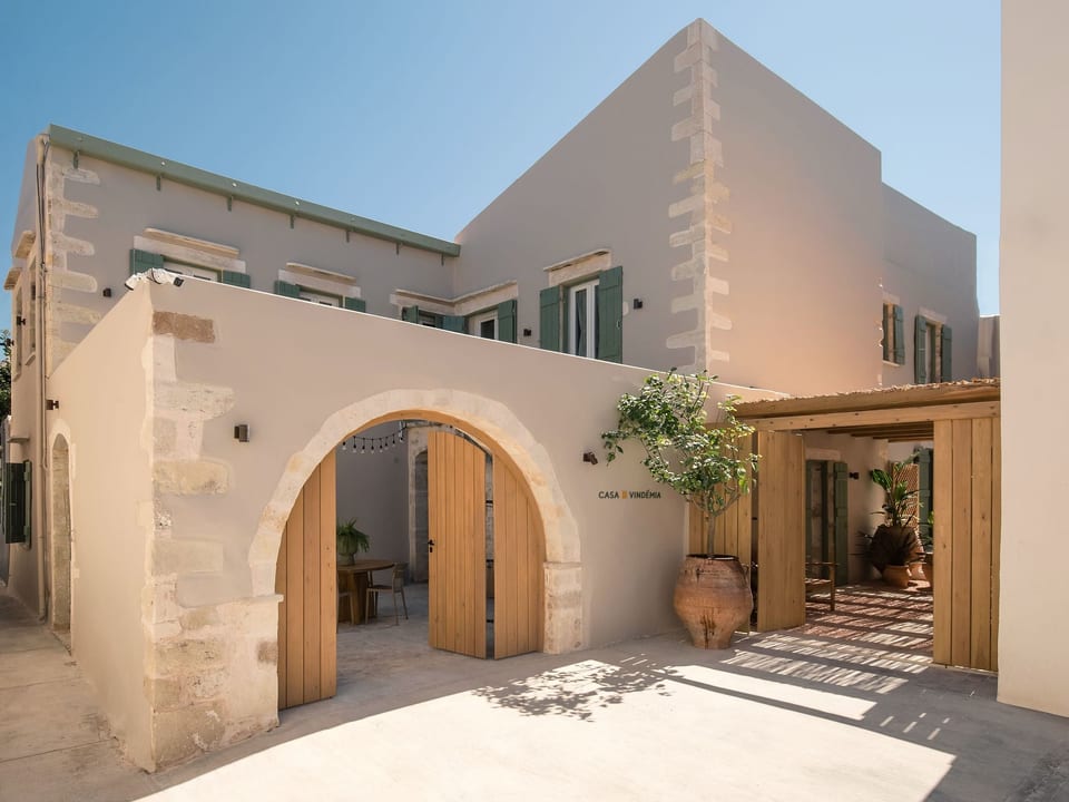Haus Vindemia - Adele