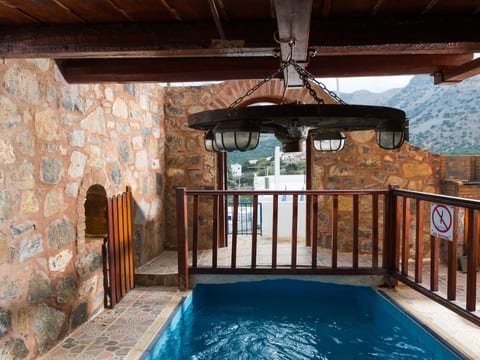 in Mavrikiano mit privatem Pool