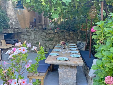 Villa 6 Zimmer - Privates Schwimmbad - Wifi