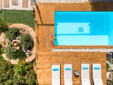"Cretan Lodge" mit Blick auf das Wasser