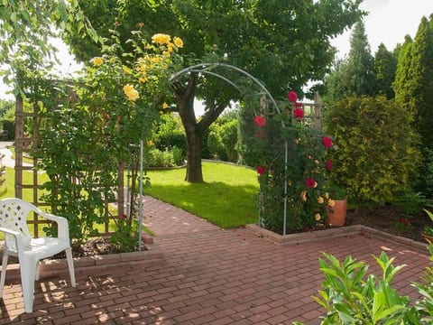 Wohnung mit Garten, Grill und Gemeinschaftspool