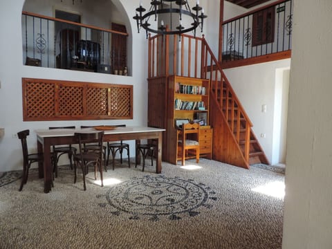 Private Villa mit herrlichem Blick auf das Meer und das Dorf