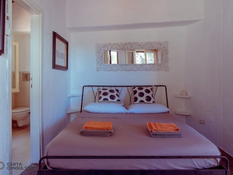 Haus in Punta Molara mit privatem Parkplatz