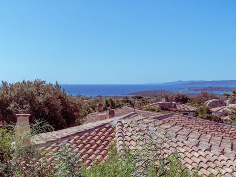 Haus in Punta Molara mit privatem Parkplatz