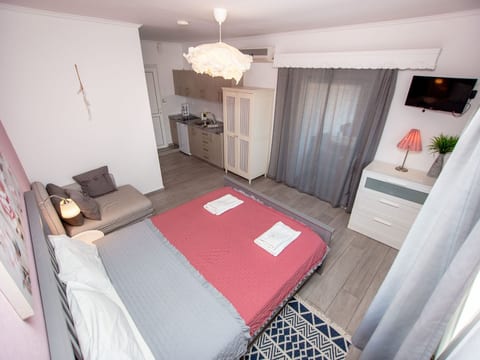 mit Balkon