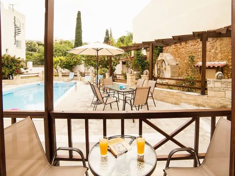 Villa Amarandos