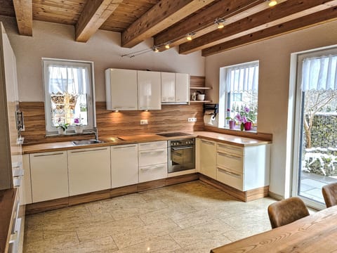 Kitchen / Dining Room