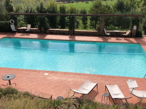 Wohnung in Chiusi mit Grill, Gemeinschaftspool und Garten