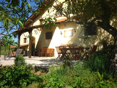 in Sarraguzan mit Privatem Pool
