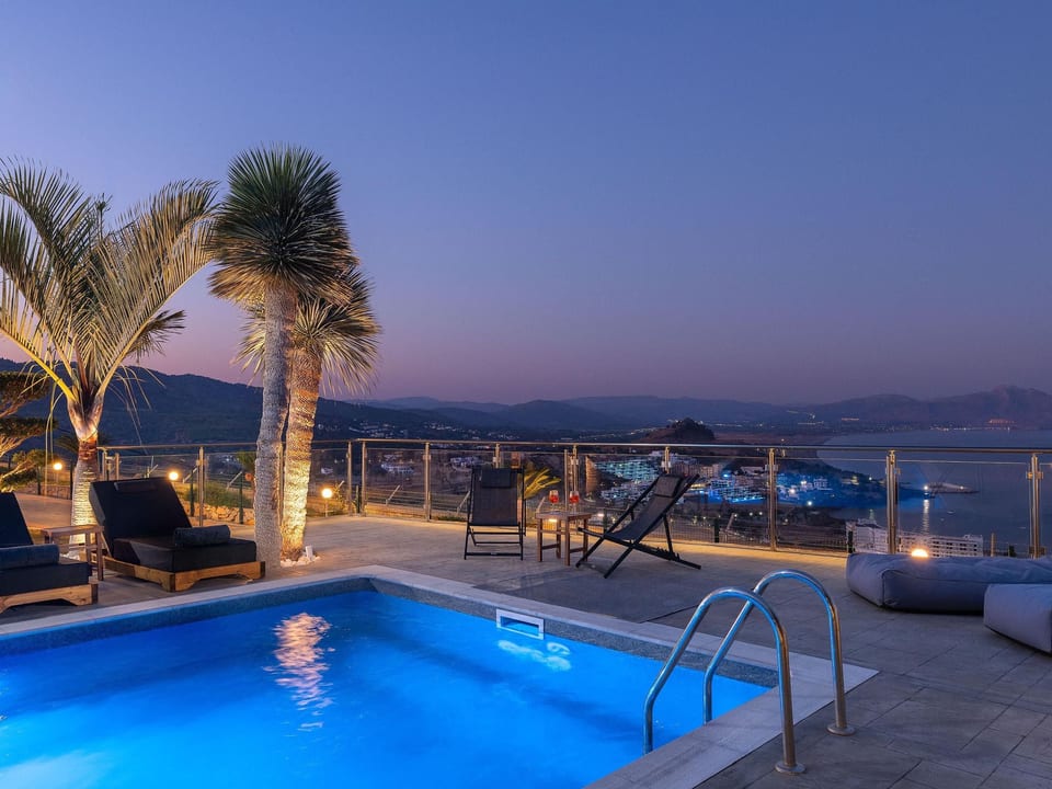 Vitzi Vista Villa - Pefki