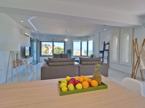 Villa mit drei Schlafzimmern und privatem Swimmingpool.