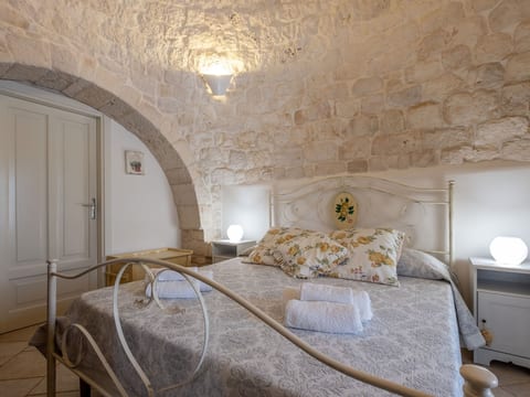 Wohnung auf einem Bauernhof mit Trulli und Schwimmbad