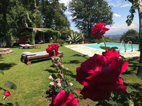 Ferienvilla mit Garten, Grill und Terrasse
